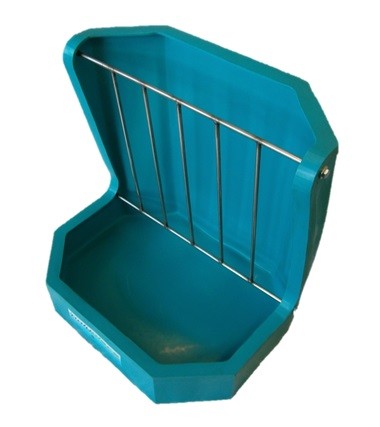 HAY FEEDER STRAIGHT assorted colours