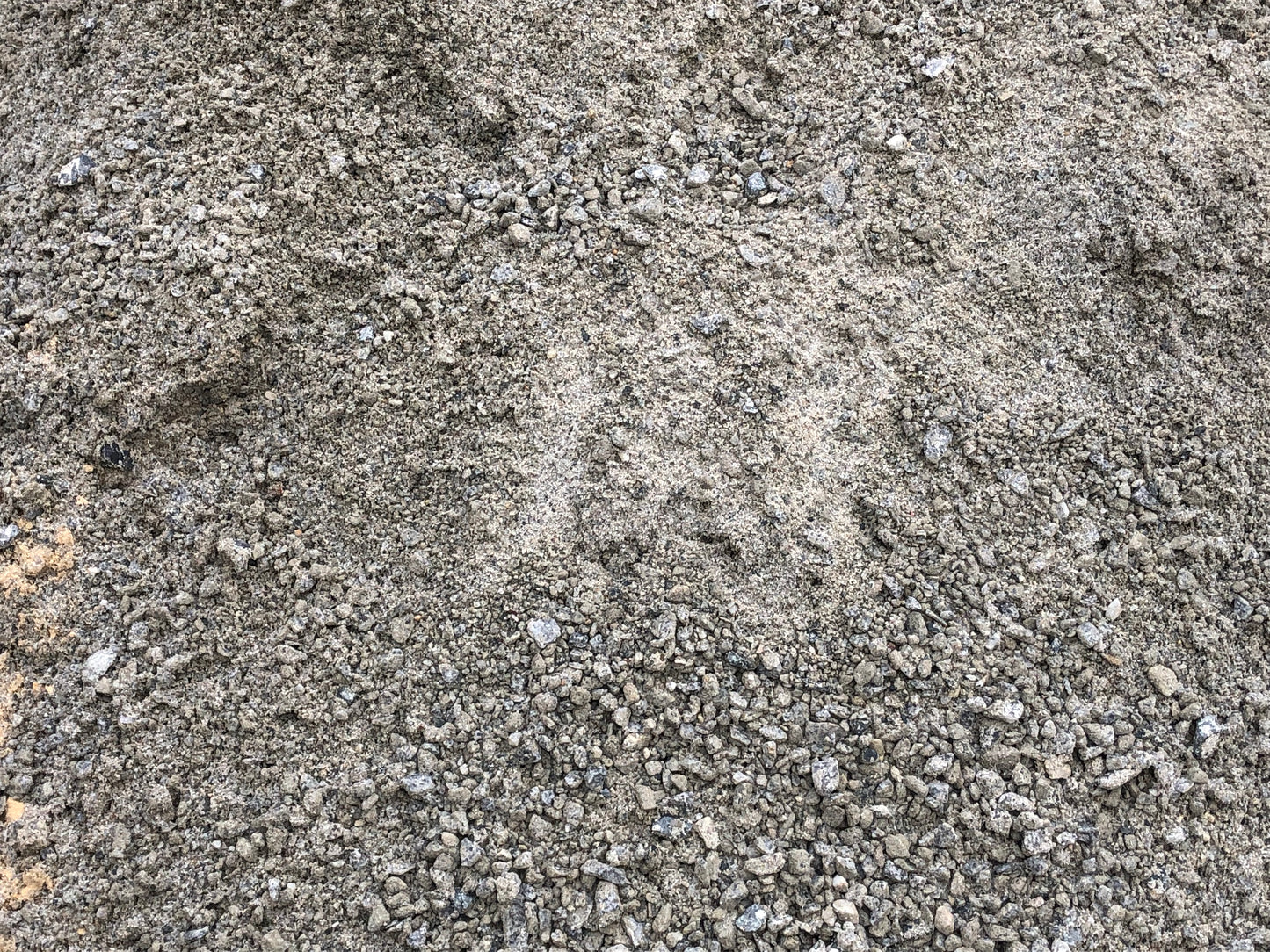 ROAD BASE (PER SCOOP)