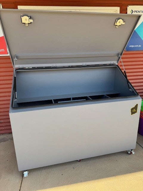 FEED BINS STORAGE METAL 