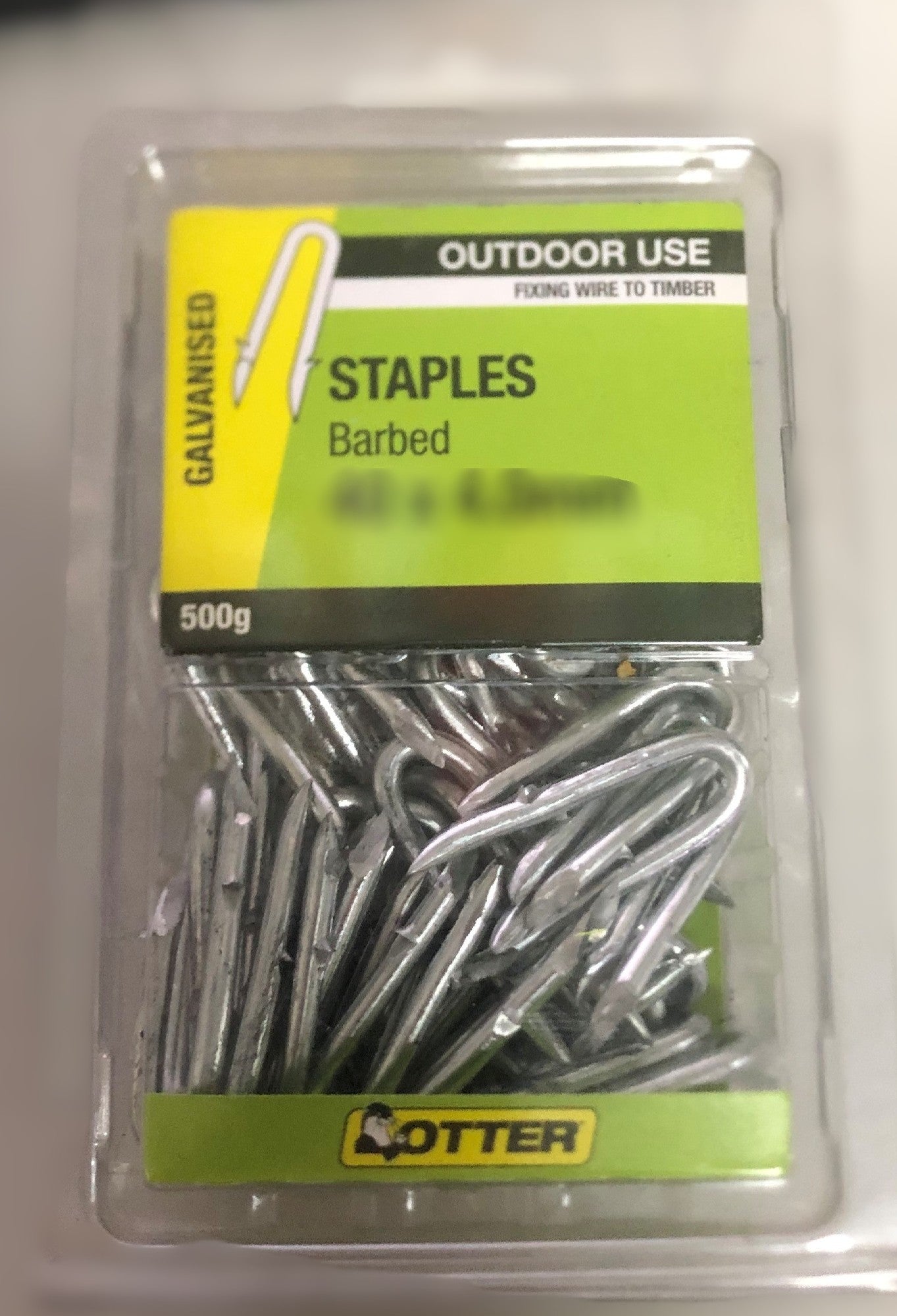 STAPLES BARBED GALVANISED 500G 40 X 4.0MM